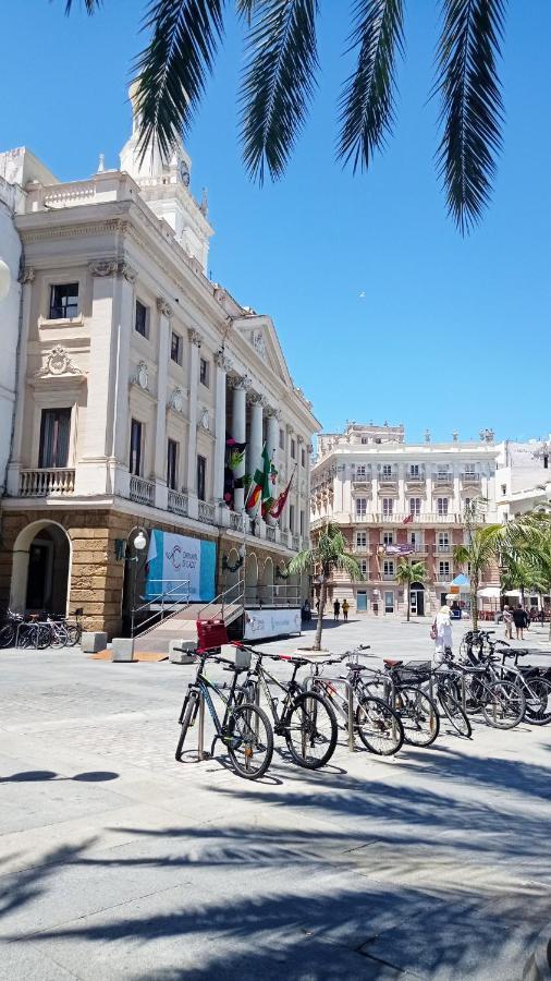 Apartamentos Plaza Santo Domingo Cádiz Buitenkant foto