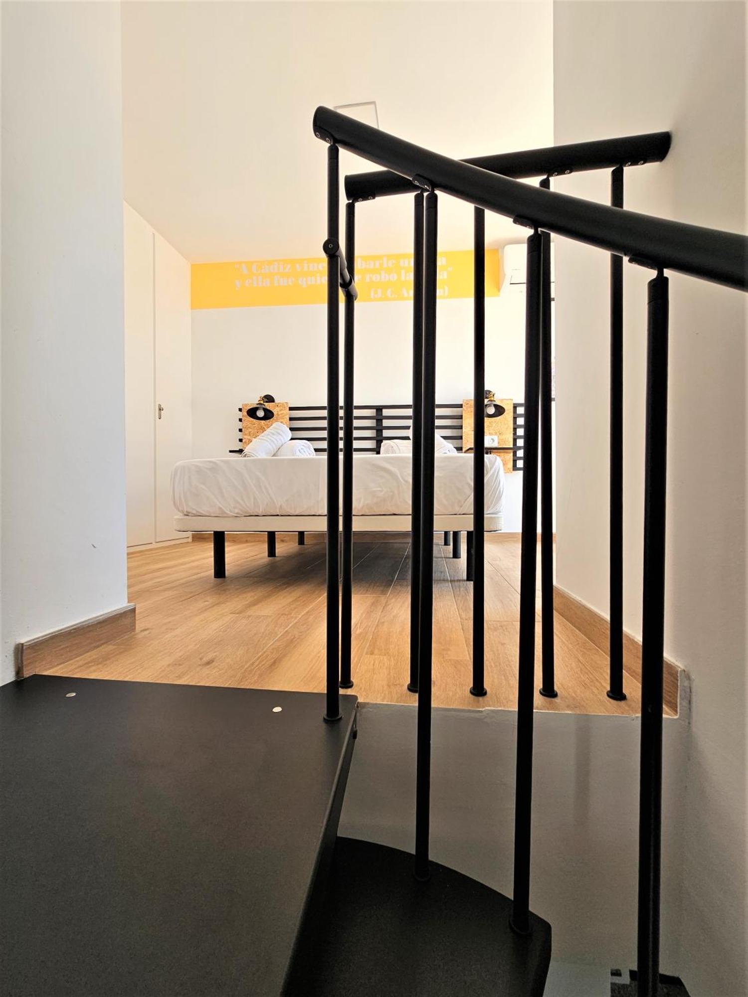 Apartamentos Plaza Santo Domingo Cádiz Buitenkant foto