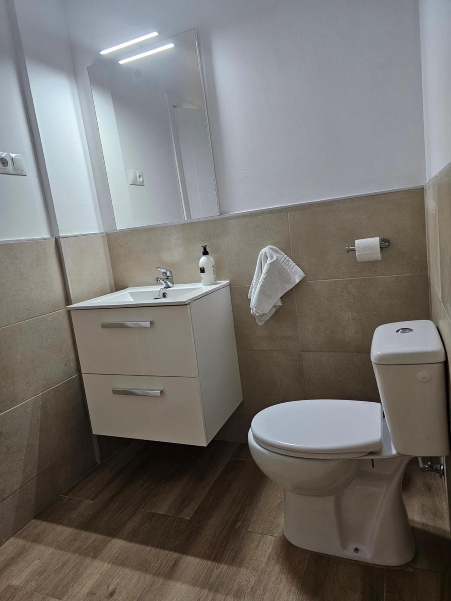 Apartamentos Plaza Santo Domingo Cádiz Buitenkant foto